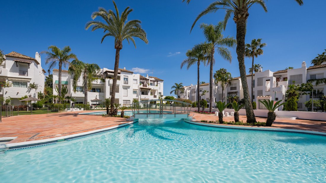 Apartment in Cancelada, Estepona, Andalusia 5 - 17701840