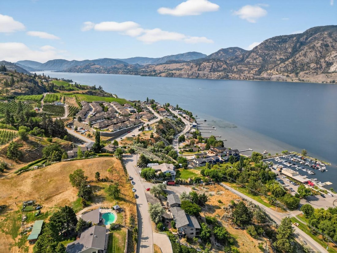 House in Penticton, British Columbia, Canada 3 - 17701906