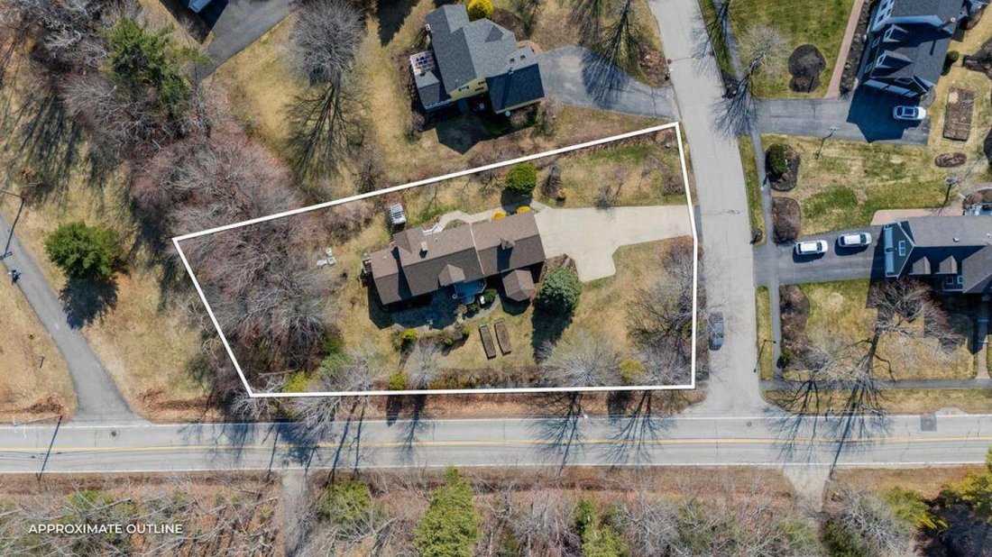 House in Saco, Maine, United States 4 - 17701885