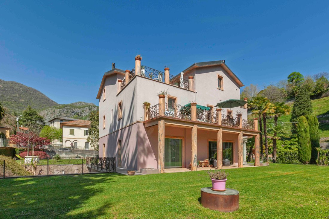 Villa in Tremezzina, Lombardy, Italy 1 - 17702138