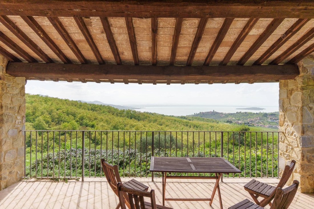 Estate in Magione, Umbria, Italy 4 - 16916260