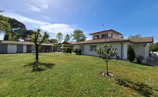 Villa in Leon, Nouvelle-Aquitaine, France 1