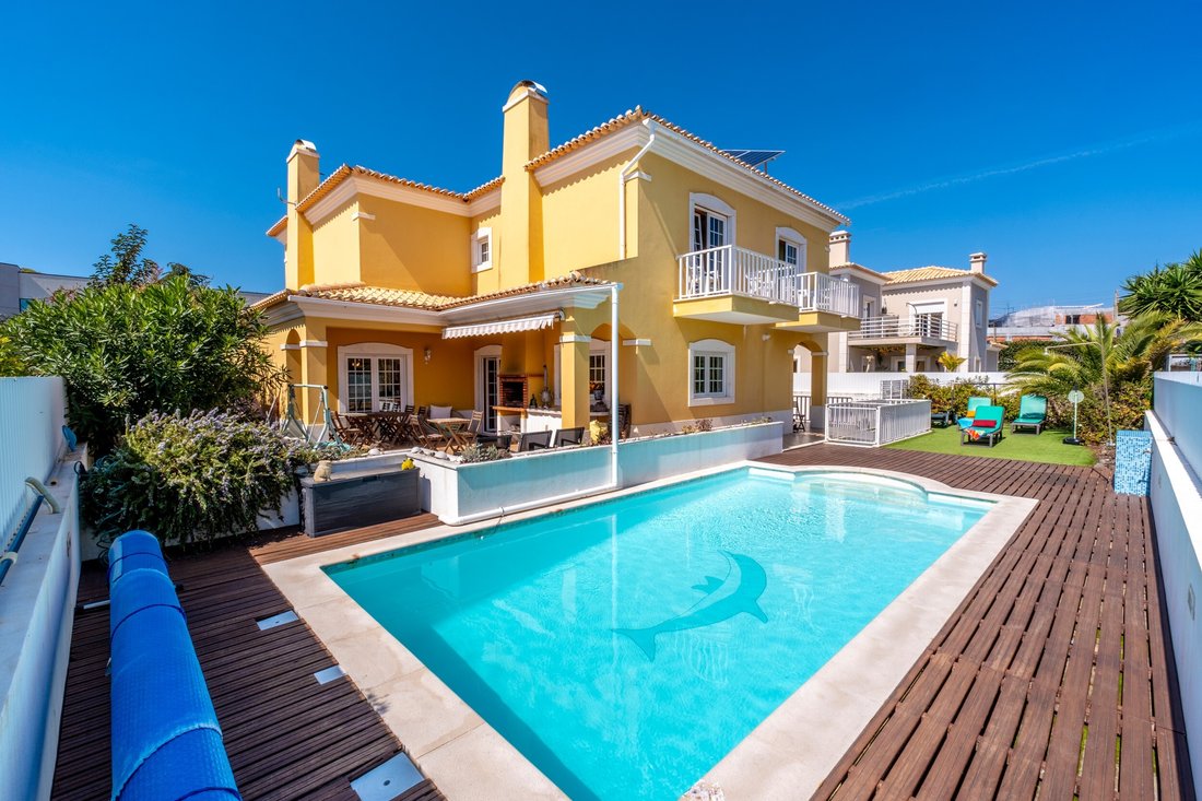 House in Cascais e Estoril, Lisbon, Portugal 1 - 17702310