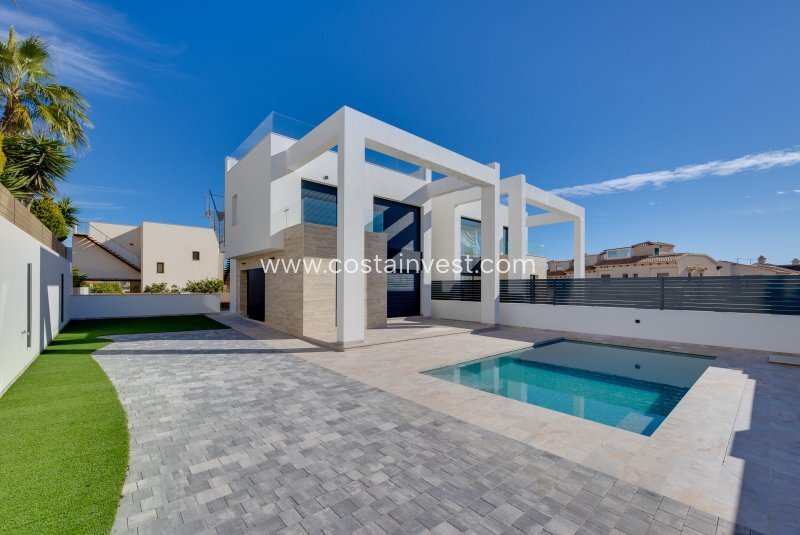 Villa in Torrevieja, Valencian Community, Spain 2 - 17699457
