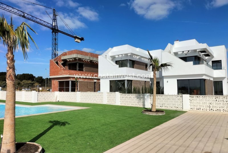 Villa in Pilar de la Horadada, Valencian Community, Spain 5 - 17695316