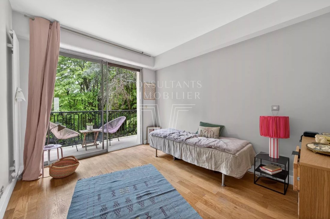 Apartment in Saint James-Général Koenig, Neuilly-sur-Seine, France 3 - 17701821