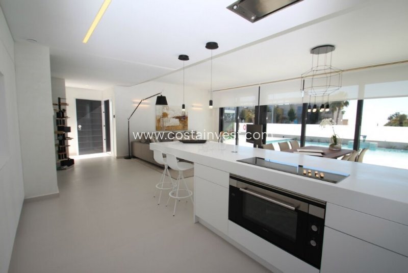 Villa in San Miguel de Salinas, Valencian Community, Spain 4 - 17695292