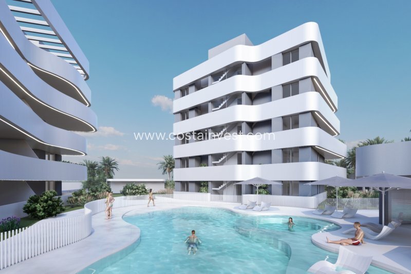 Villa in Guardamar del Segura, Valencian Community, Spain 2 - 17695281