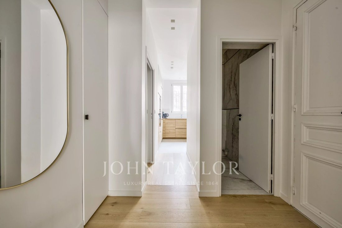 Apartment in Batignolles-Cardinet, Paris 17e Arrondissement, Paris 3 - 17702008