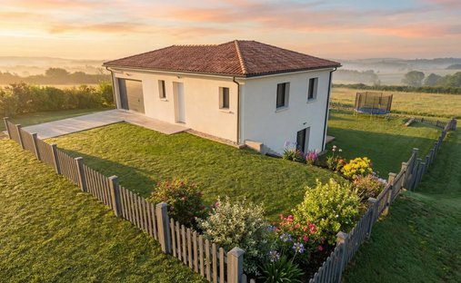 House in Echalas, Auvergne-Rhône-Alpes, France 1