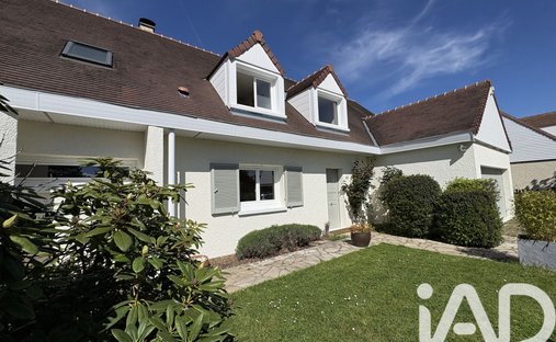 House in Feucherolles, Ile-de-France, France 1