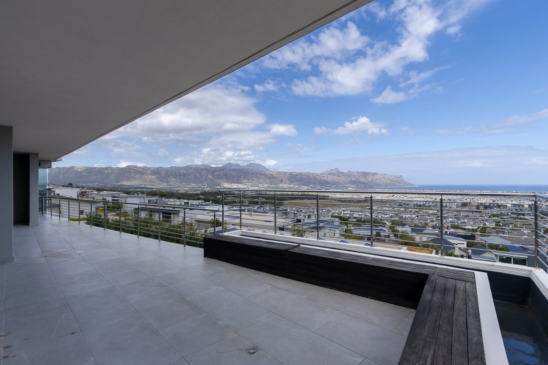 Strand, Cape Town, South Africa 4 - 17702557