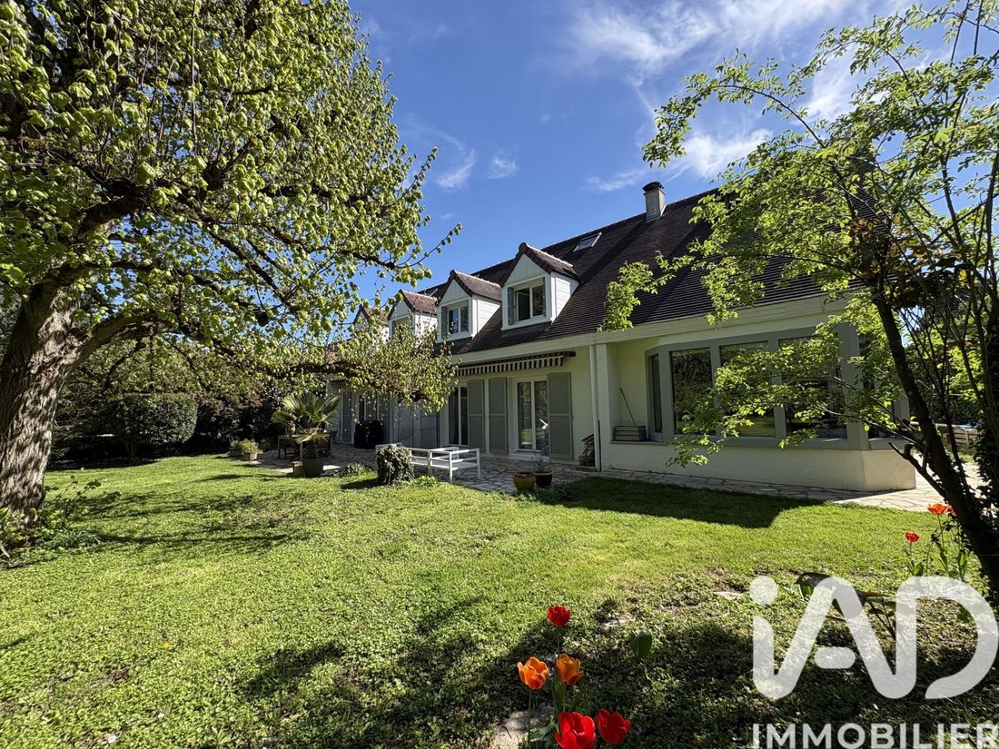 House in Feucherolles, Ile-de-France, France 2 - 17303696