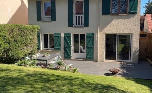 House in Bailly, Ile-de-France, France 1