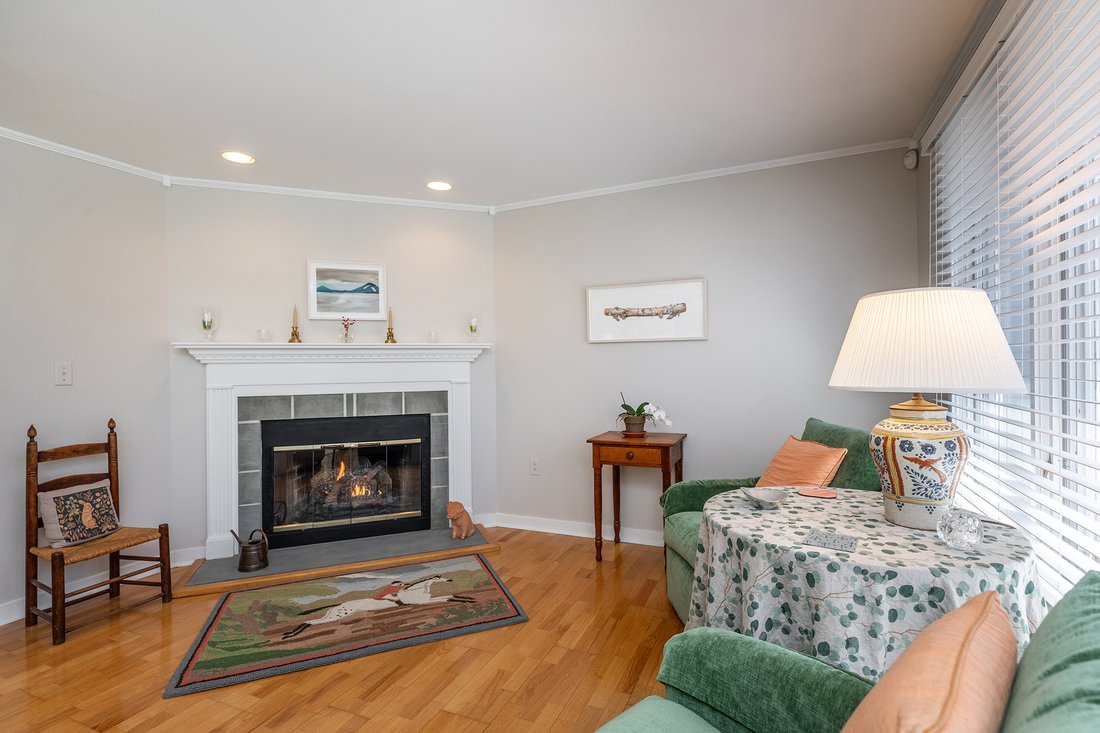 Salisbury, Connecticut, United States 4 - 17702609