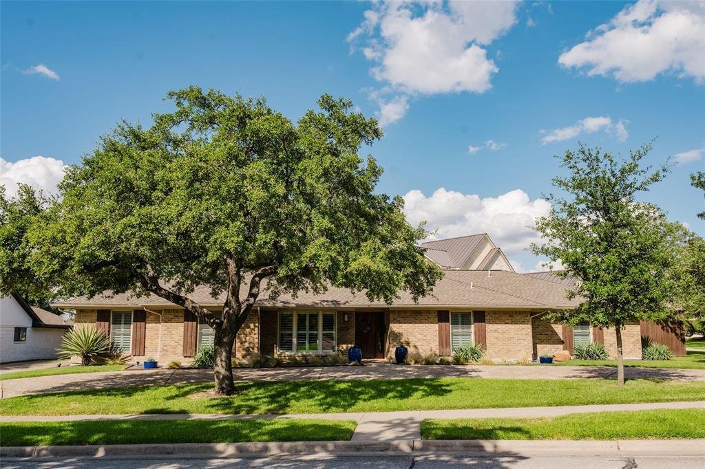 House in Farmers Branch, Texas, United States 1 - 17712462