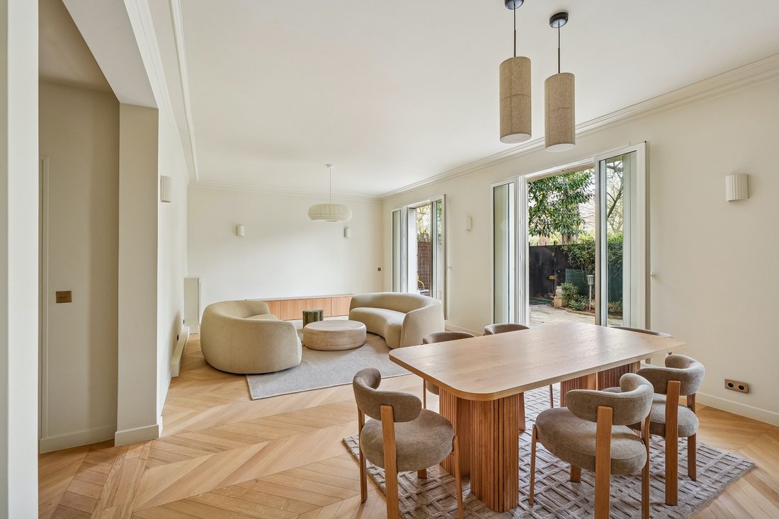 Apartment in Vaugirard-Parc des Expositions, Paris 15e Arrondissement, Paris 4 - 17709554