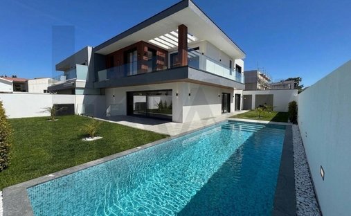 House in Alcabideche, Lisbon, Portugal 1