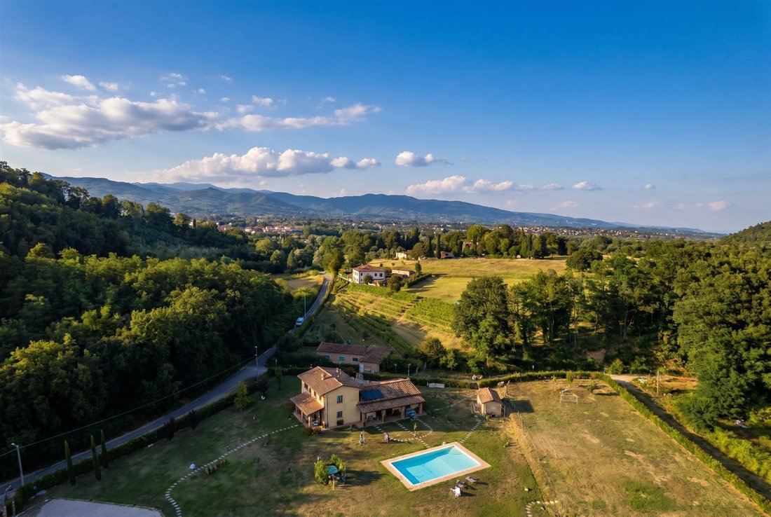 Villa in Sant'Anna - San Donato Area, Lucca, Tuscany 1 - 17707910