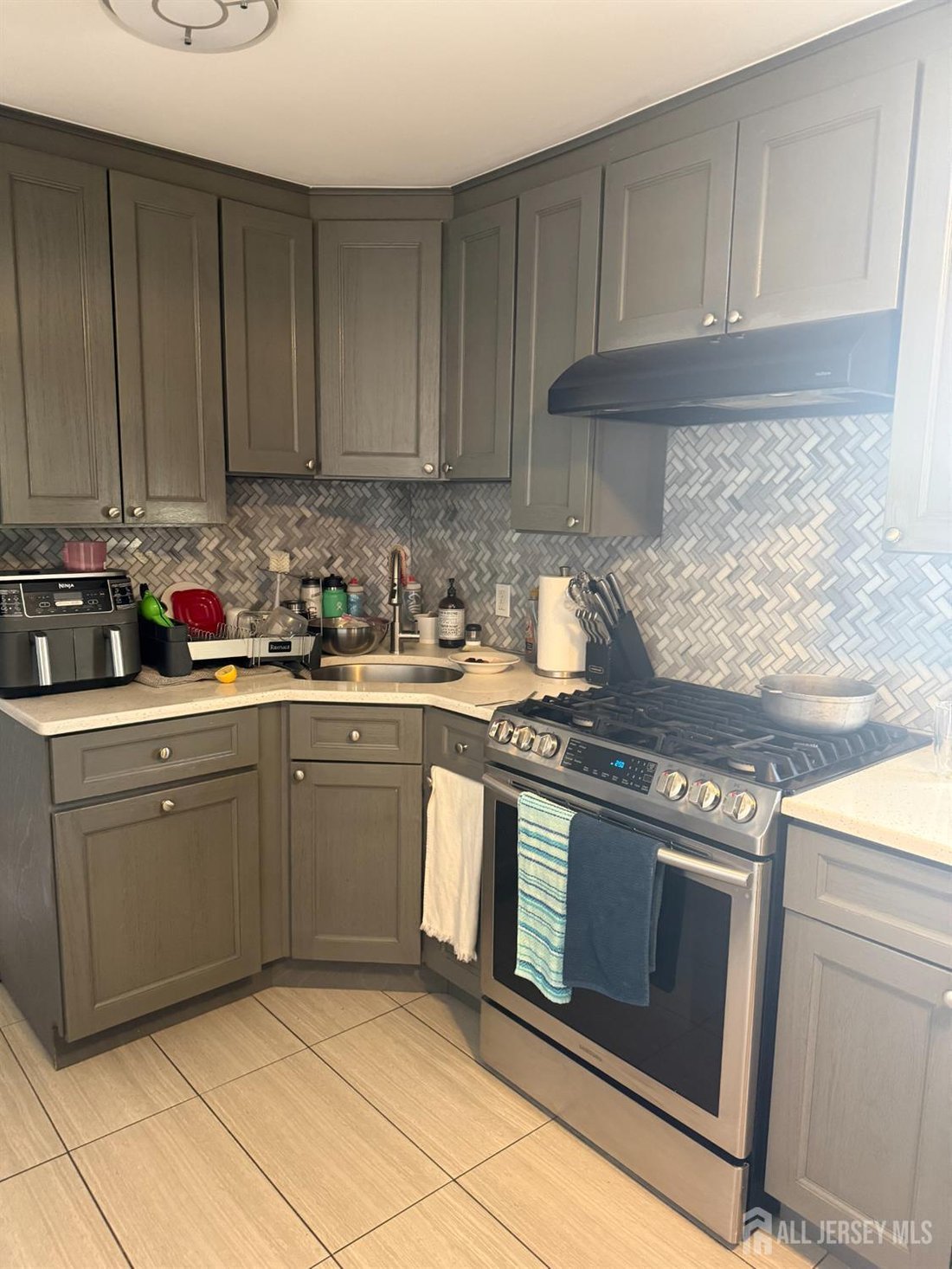 Apartment in Carteret, New Jersey, United States 2 - 17702879