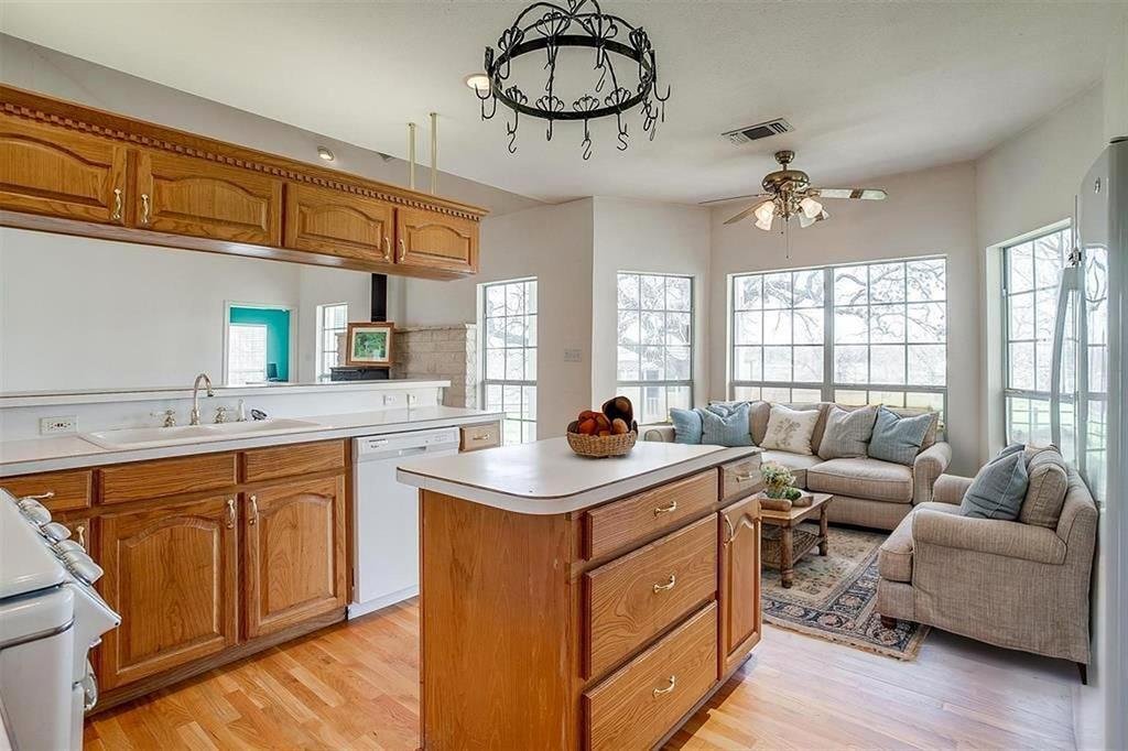 House in Weatherford, Texas, United States 3 - 17717921