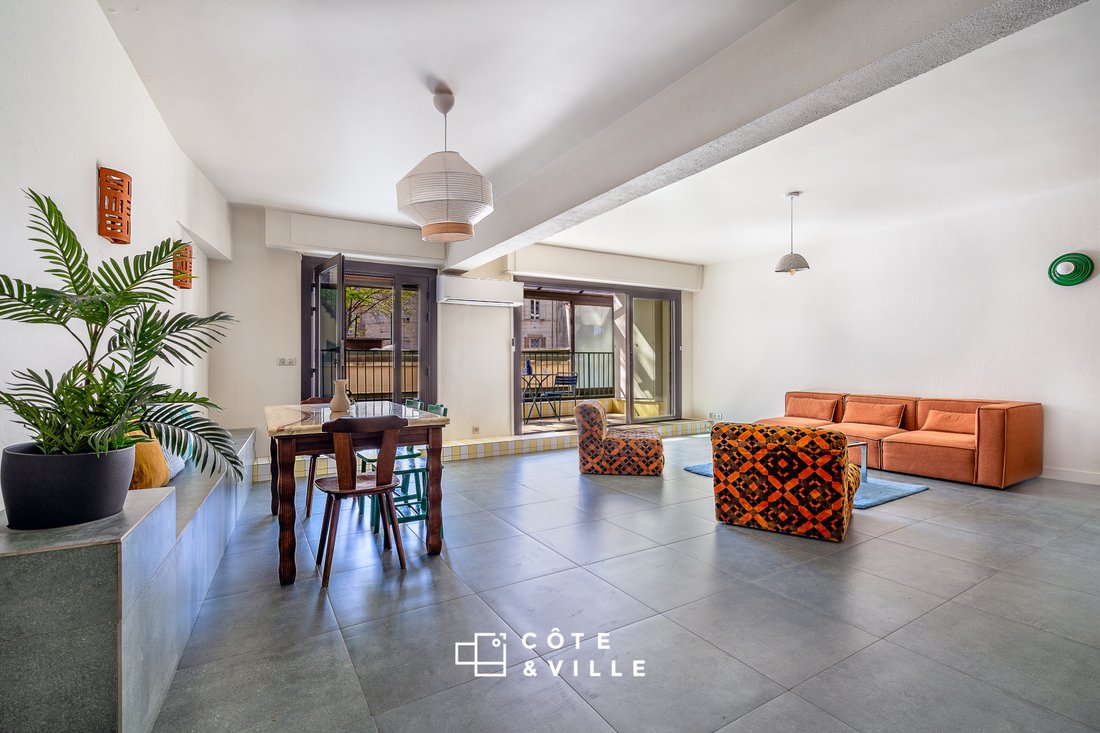 Apartment in Saint Lambert, 7e Arrondissement, Marseille 2 - 17508968