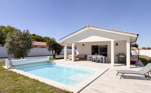 House in Cazaux, La Teste-de-Buch, France 1