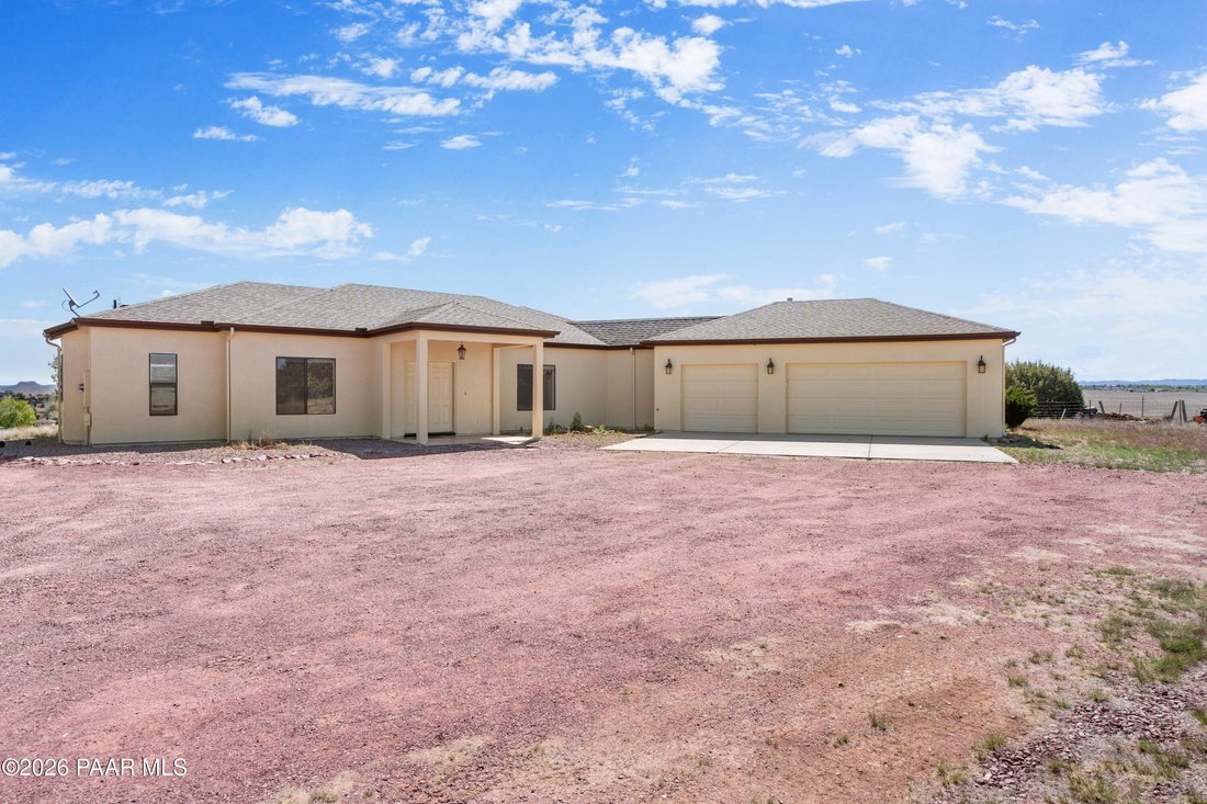 Chino Valley, Arizona, United States 2 - 17704542