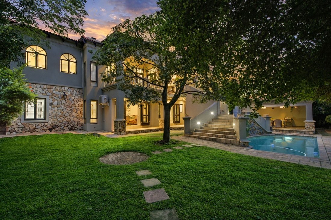House in Sandton, City of Johannesburg Metropolitan Municipality, South Africa 1 - 17705578
