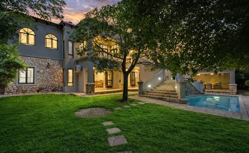 House in Sandton, City of Johannesburg Metropolitan Municipality, South Africa 1
