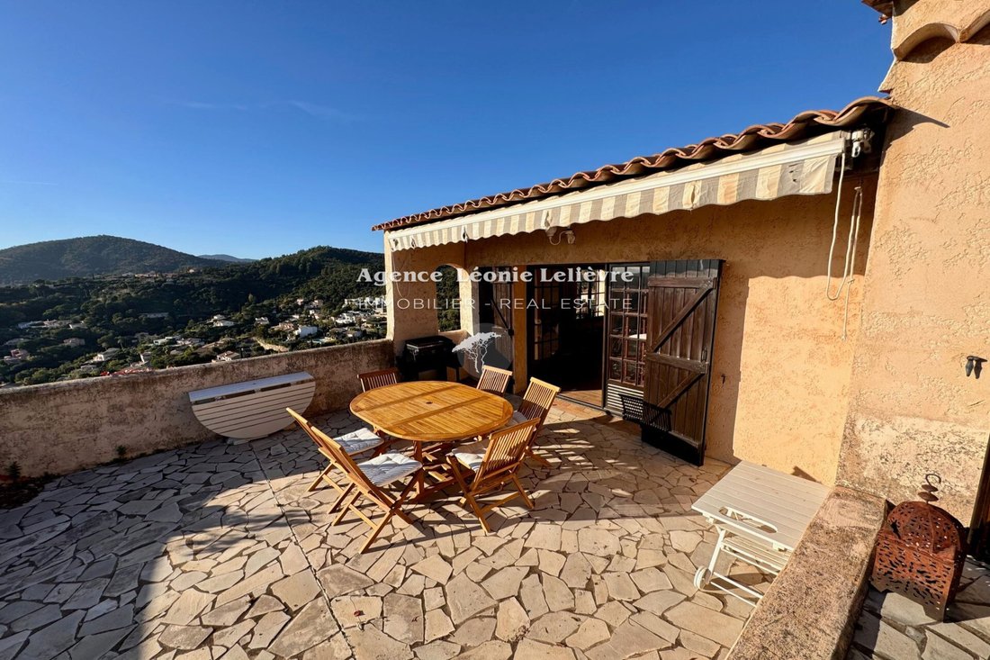 Villa in Les Issambres, Roquebrune-sur-Argens, France 3 - 14971032