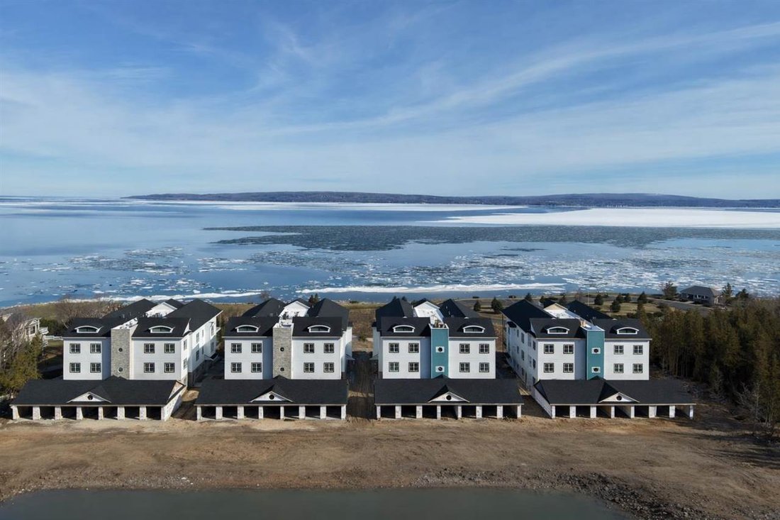 House in Petoskey, Michigan, United States 2 - 16756486