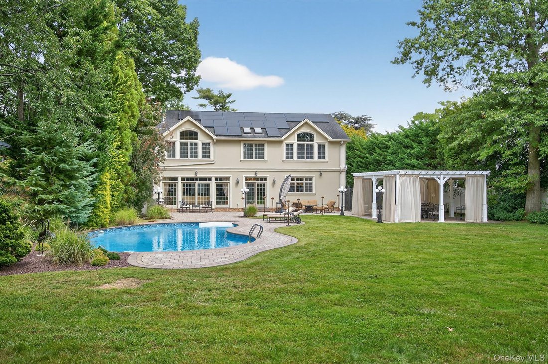 House in Albertson, New York, United States 3 - 17702816