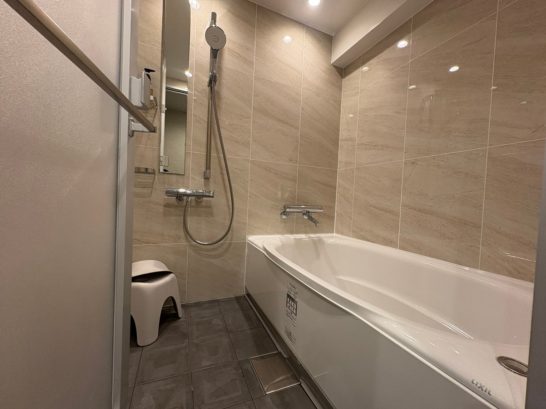Condo in Chatan, Okinawa, Japan 5 - 17718729