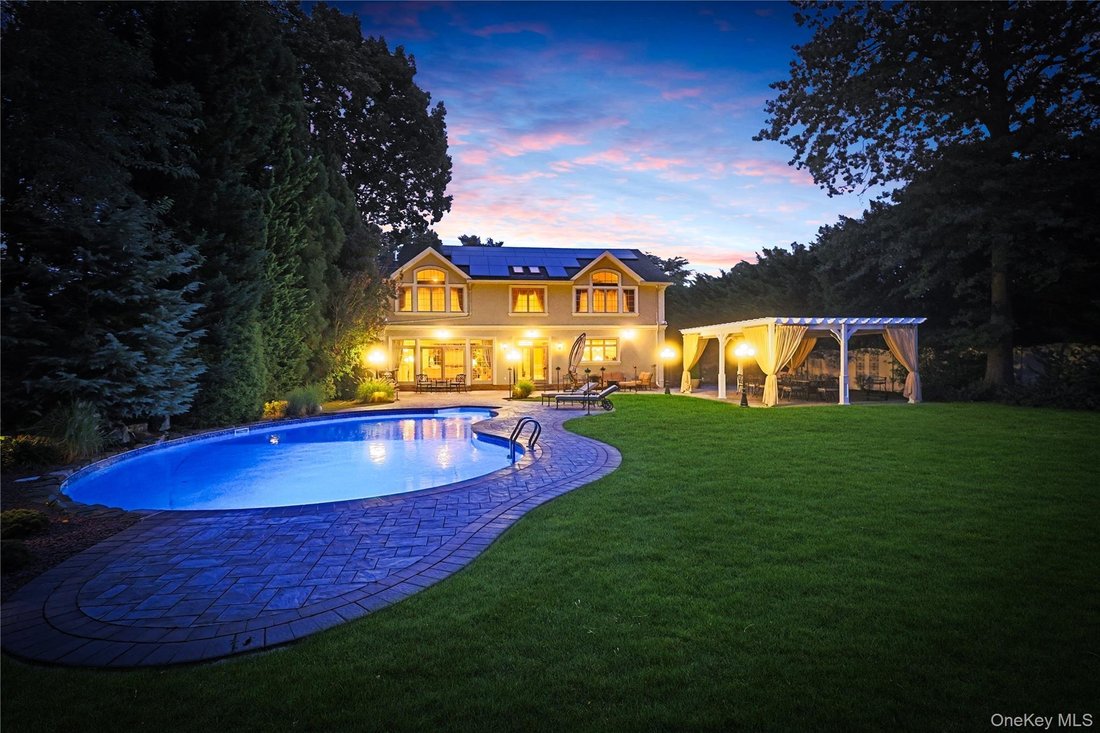 House in Albertson, New York, United States 2 - 17702816
