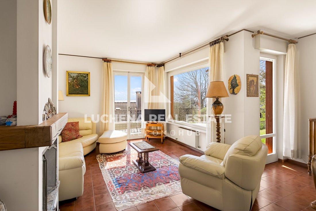 Apartment in Moltrasio, Lombardy, Italy 4 - 17712246