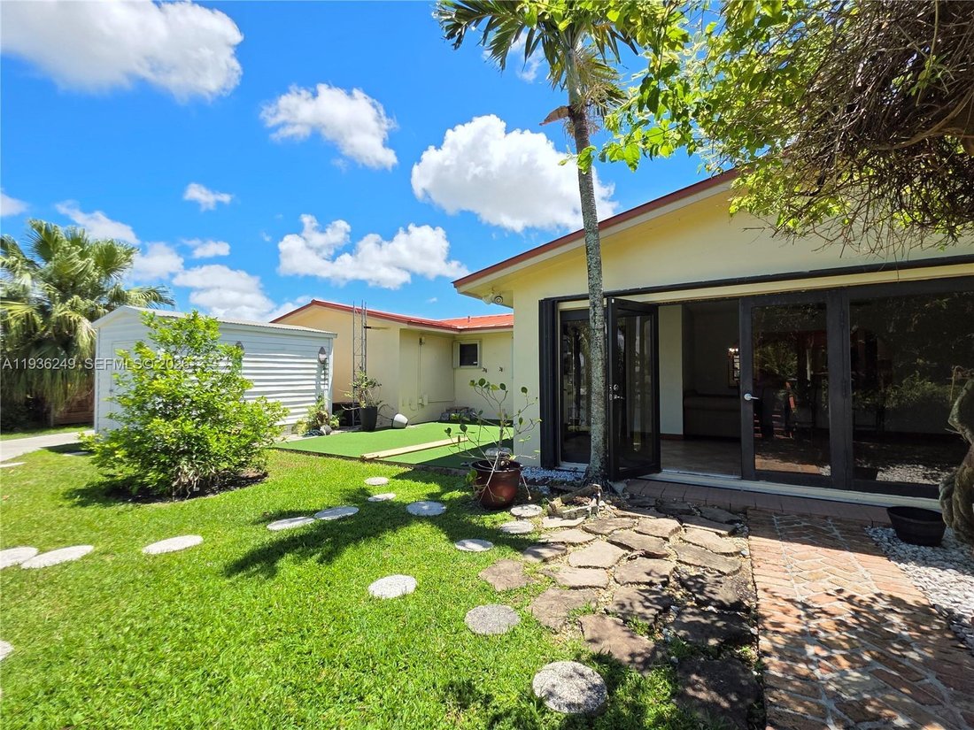 House in Miami, Florida, United States 3 - 16885462