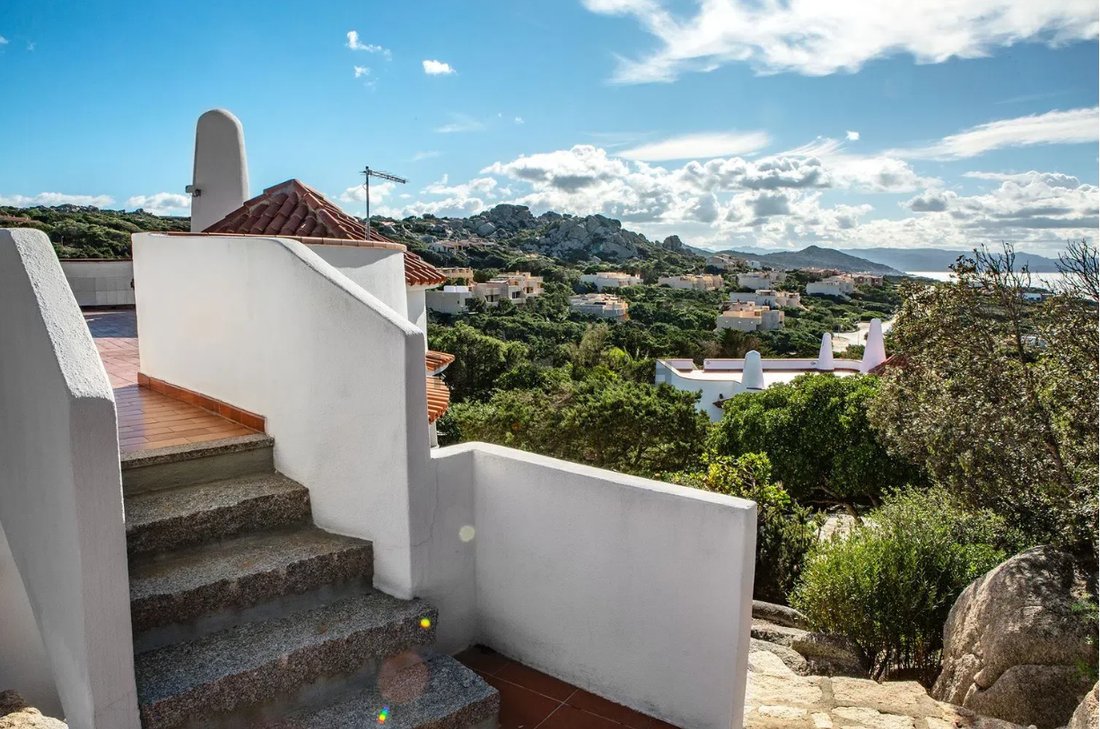 Villa in Santa Teresa Gallura, Sardinia, Italy 3 - 17708611