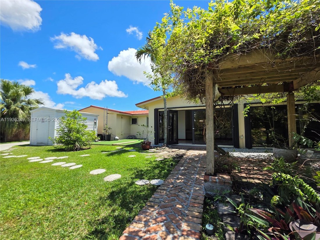 House in Miami, Florida, United States 4 - 16885462