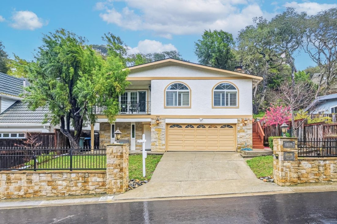 House in Belmont, California, United States 1 - 17706625