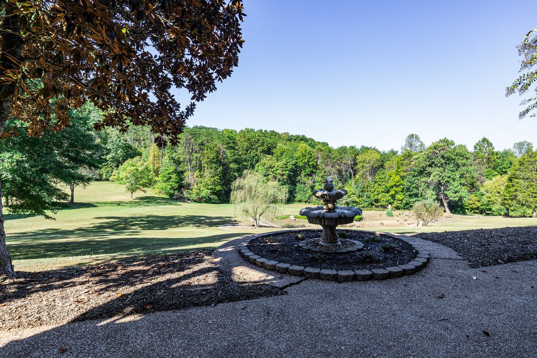 Dandridge, Tennessee, United States 2 - 17711414