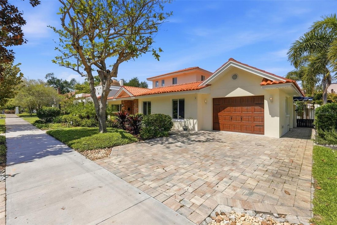 House in St. Petersburg, Florida, United States 4 - 17703249