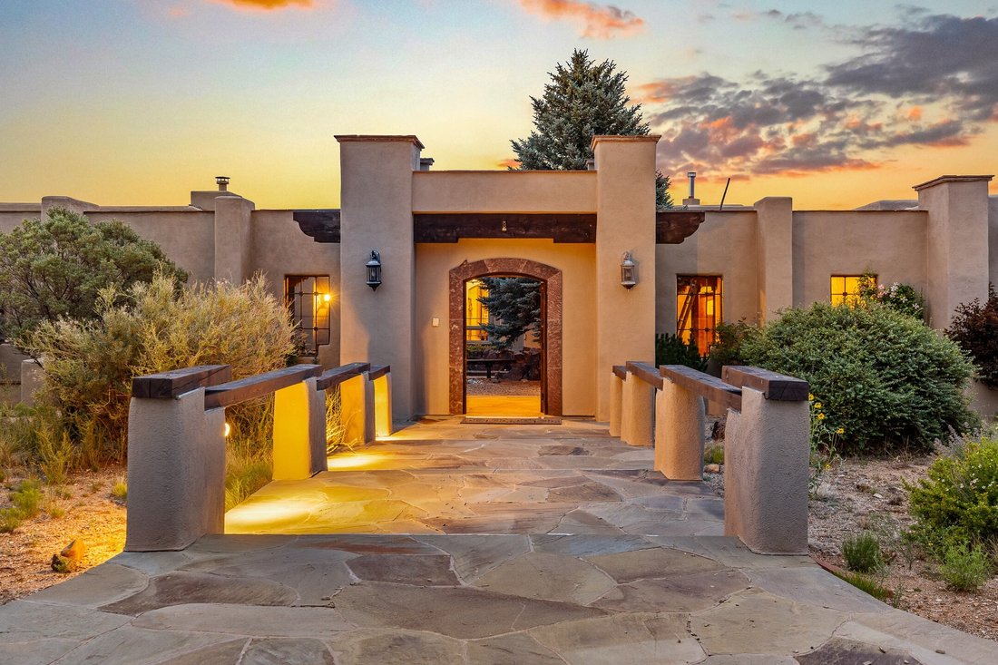 House in Taos, New Mexico, United States 2 - 17712055