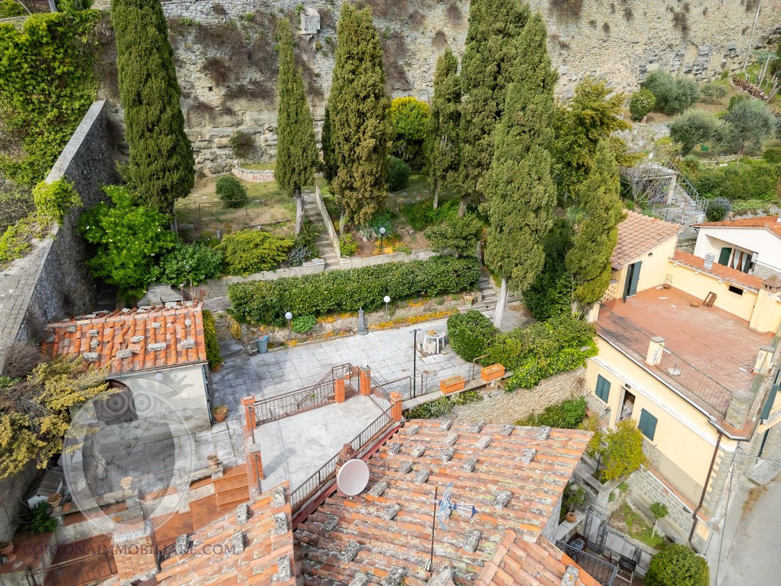 House in Center, Cortona, Tuscany 2 - 17703365