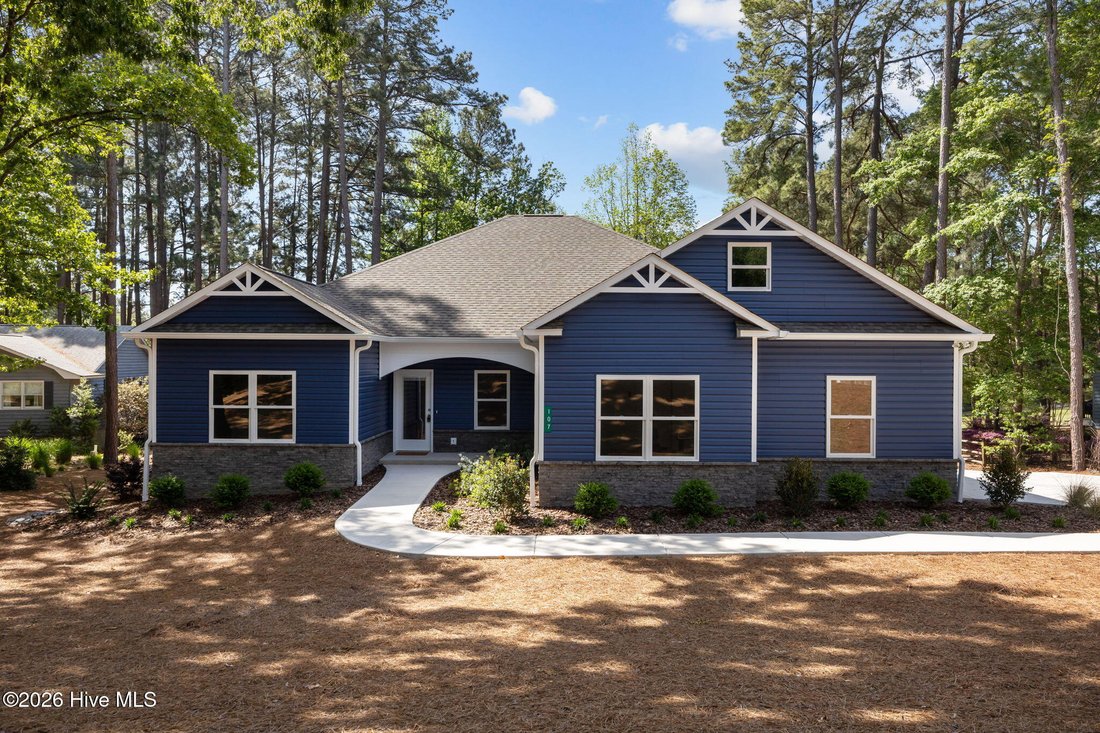House in Seven Lakes, North Carolina, United States 1 - 17714458