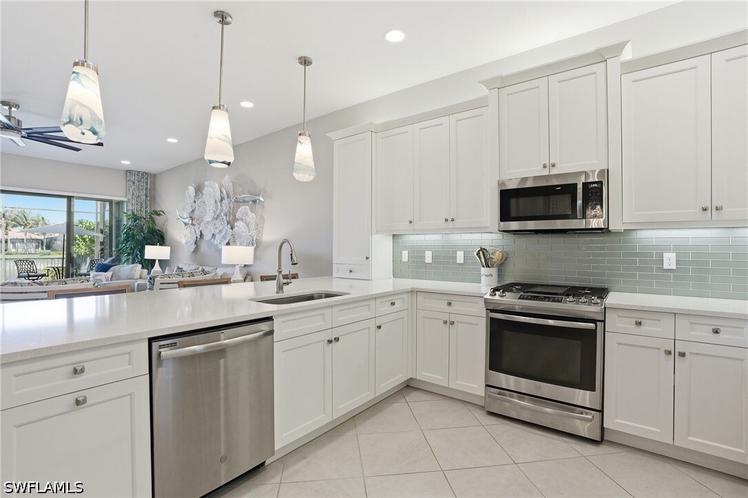House in Naples, Florida, United States 3 - 17703065