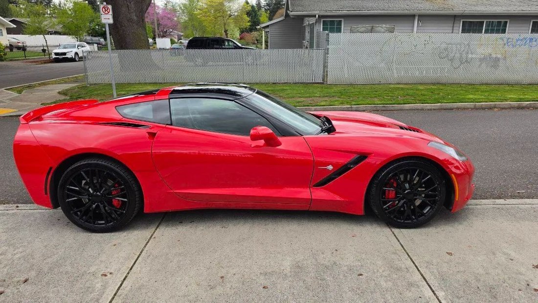 Coupe in Portland, OR, United States 4 - 17705669