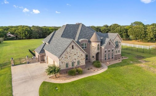 House in Bartonville, Texas, United States 1