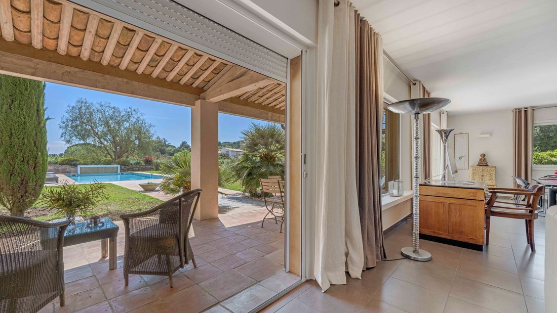 House in Grimaud, Provence-Alpes-Côte d'Azur, France 4 - 17708745