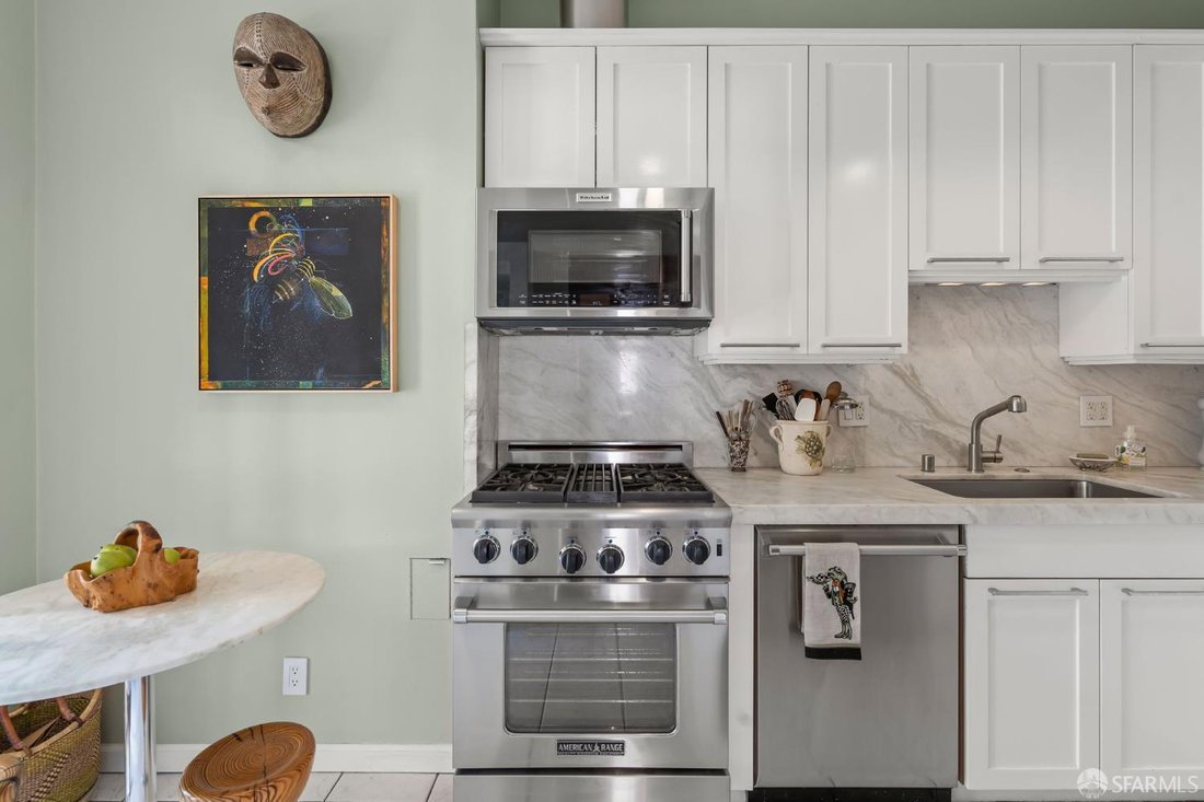 Condo in San Francisco, California, United States 3 - 17713996